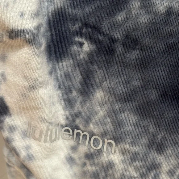 Lululemon Perfectly Oversized Crew *Tie Dye
Marble Dye Classic Navy - Picture 3 of 4